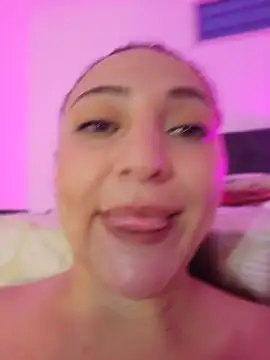 Онлайн чат XXX VickyHoult