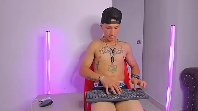 AbaturLopez Webcam show