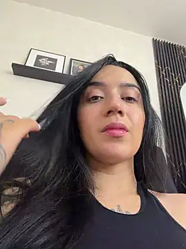 دردشة EmmyEvans1 الجنسية المباشرة