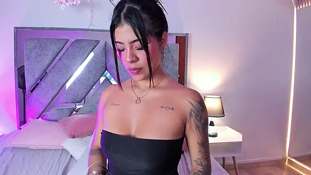 charlotte_mitchell_ Chat XXX live