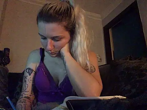 Chat XXX en directo de xxamyleighxx