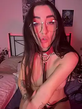 Chat XXX en directo de nika_fendi