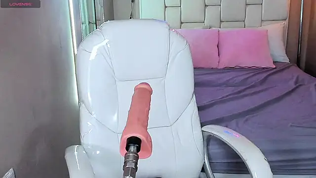 Chat +18 de MiaCamille_ ao vivo