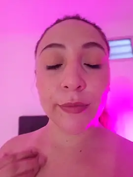 Czat XXX na żywo – VickyHoult