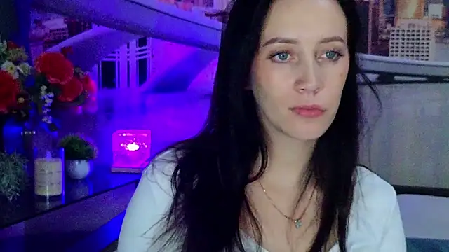 Chatroom XXX en direct de MonicaSweetx