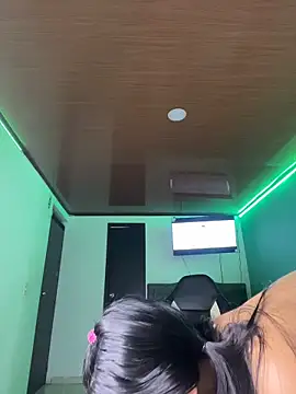 Chat XXX en directo de ALANAH_KITTY