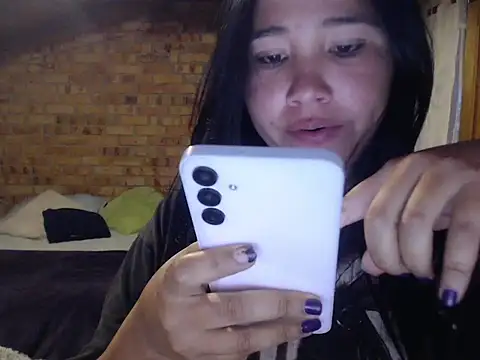 magiadeisis' Live XXX Chat