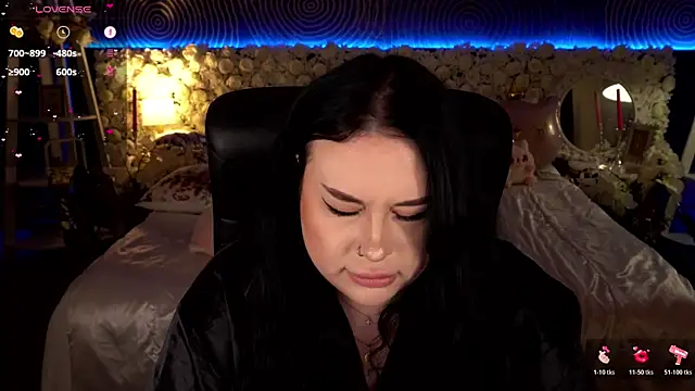 SerahMirabeli's Live XXX Chat