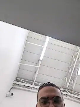 Chatroom XXX en direct de Andy-rtg