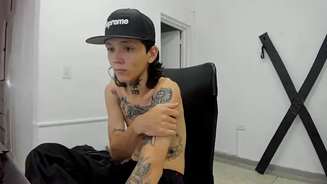 StraightBoy_Nick Obrolan Langsung XXX