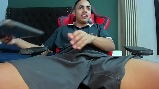 Chatroom XXX en direct de ares_pain