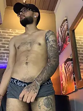 Онлайн чат XXX KyleJoss30