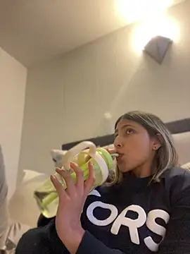 Онлайн чат XXX Ameellie