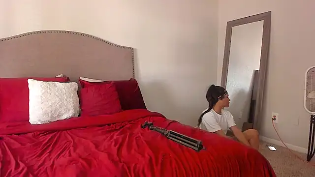 Pokazy przed kamerką – yiauana