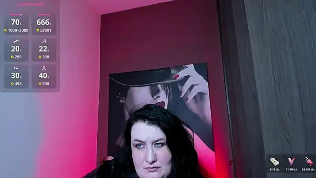 QueenOfHaze Chat XXX in diretta