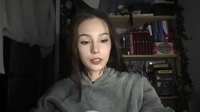 Yuna5343 Chat XXX in diretta