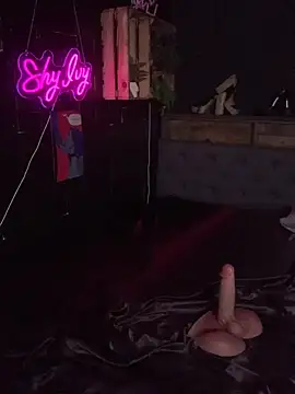 Shy-Ivyn Live XXX chat