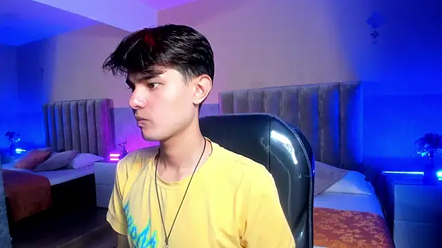 Derek_Sinn Adlı Modelin Canlı XXX Sohbeti