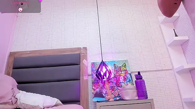 Chatroom XXX en direct de MELANIE_VEGA