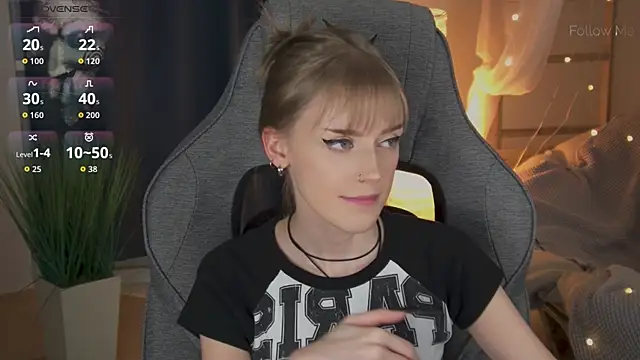 KiraMontoya Adlı Modelin Canlı XXX Sohbeti