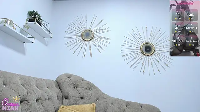 Miah_BigBoobs élő XXX-chatje