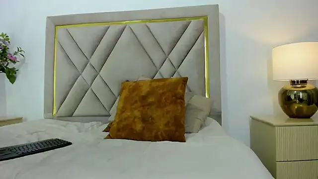 Chat XXX en directo de emily_queen2