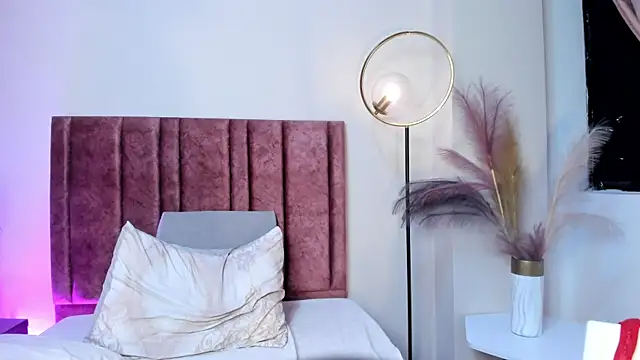 Онлайн чат XXX Zamira_Taylor