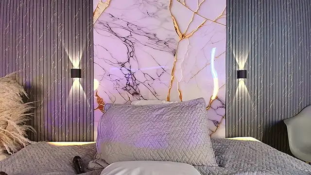 big_tits_in_your_face Webcam-Show