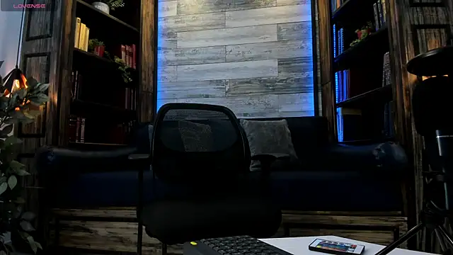 Donovan_Desmond Chat XXX in diretta