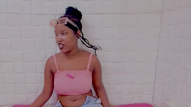 EroticSexyPrada Chat XXX in diretta