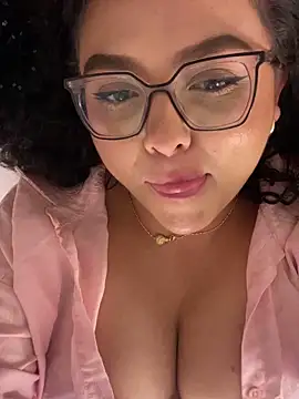 AlmaraRouge লাইভ XXX চ্যাট