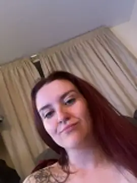 PoppySlut6999 Adlı Modelin Canlı XXX Sohbeti