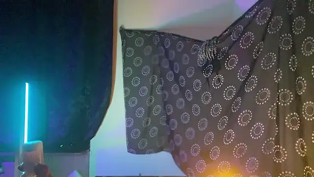 Guyst049 Live XXX-Chat