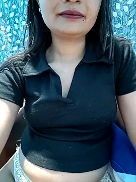 Show modela Vaani_Actress na web-kameri