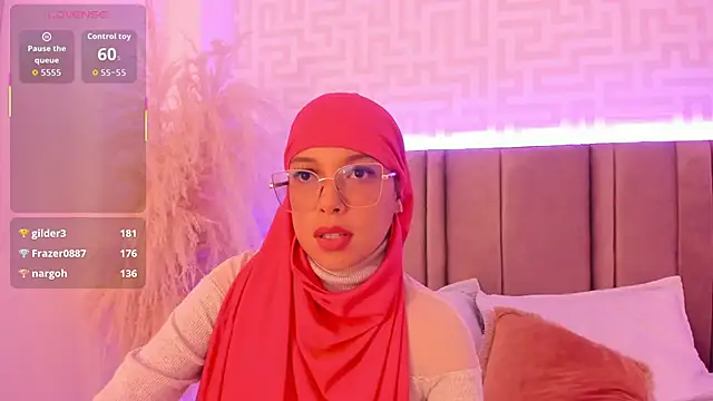 Webkamerová show naishaa_