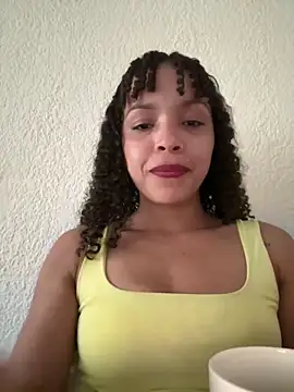 Yasmin777_ Live XXX-Chat