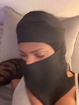 Živý XXX chat KiaraAmara