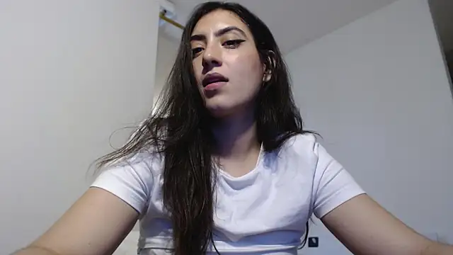 MIYESSI – Live XXX-chat