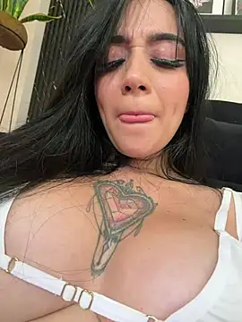 EmmyEvans1 Chat XXX in diretta