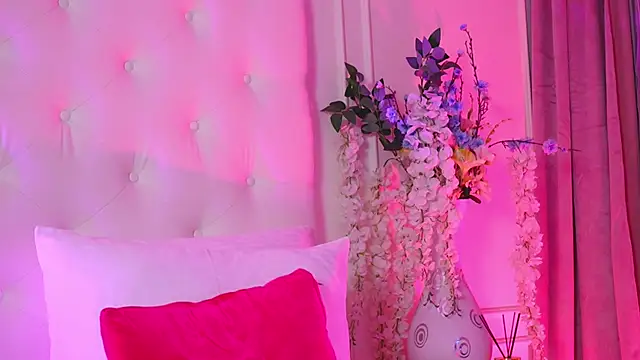 LucyLextonX – Naživo XXX chat