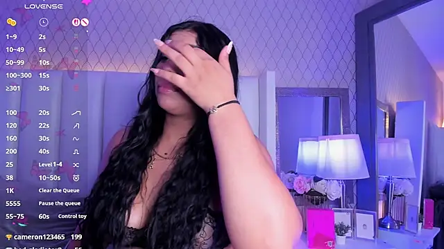 ValkaRouse Chat XXX live