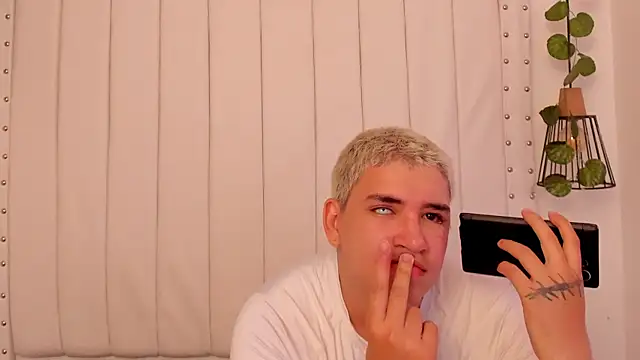 Živý XXX chat sebas_and_vanessa