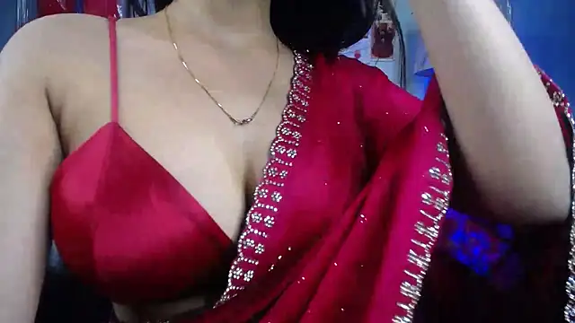 kiara_1122 Show in webcam