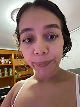 Chat +18 de Andrea-Queen ao vivo