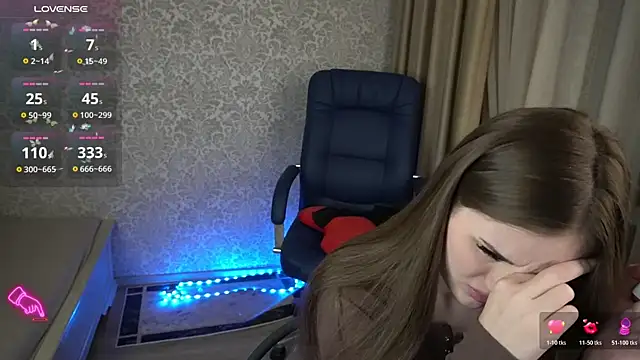 CrystalBlissin Live XXX chat