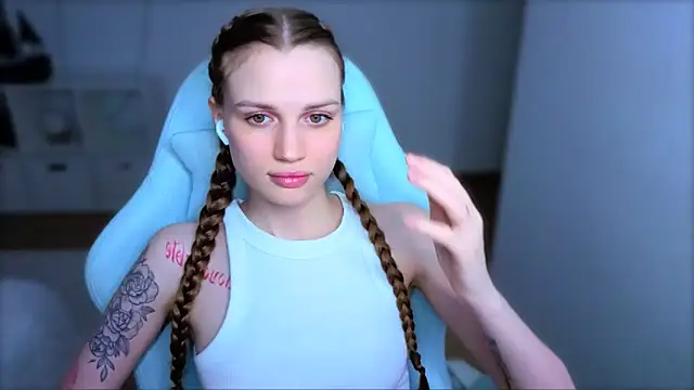 XXX chat uživo modela StellaLawless