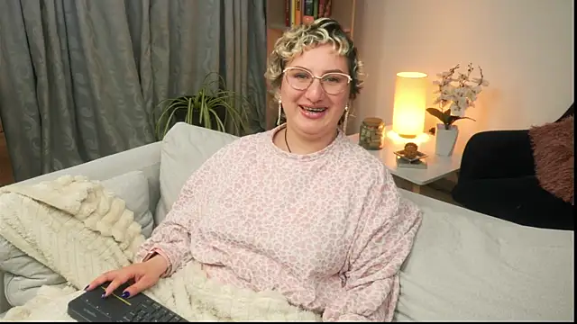 Ximenna_Cruz élő XXX-chatje