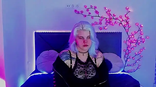 JoannLowe's Live XXX Chat