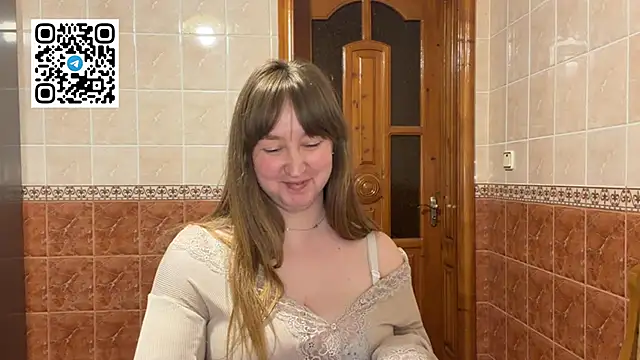 MaroonMoon_'s Live XXX Chat