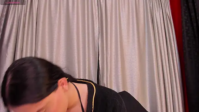 Almaazz 现场XXX聊天